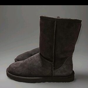 UGG Classic 5825 Boots Women's Sz 6 Chocolate Brown Snow Boot Suede